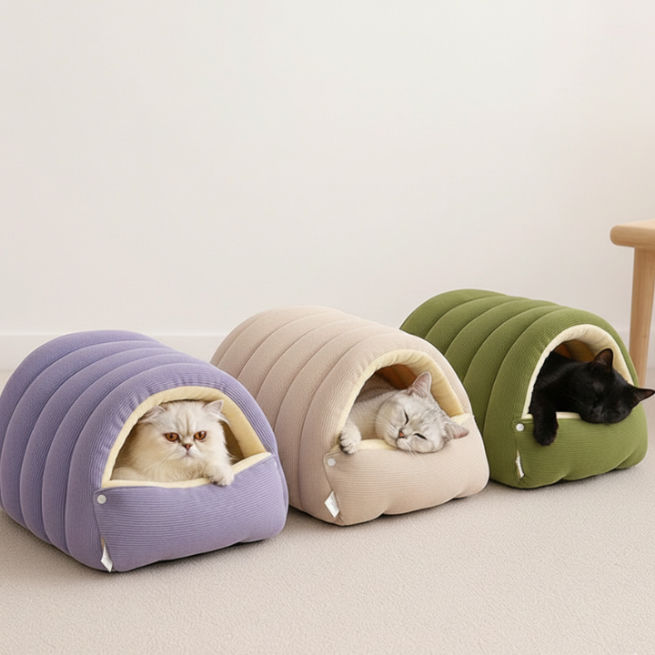 NestHaven │ Winter Closed Off Cat Bed